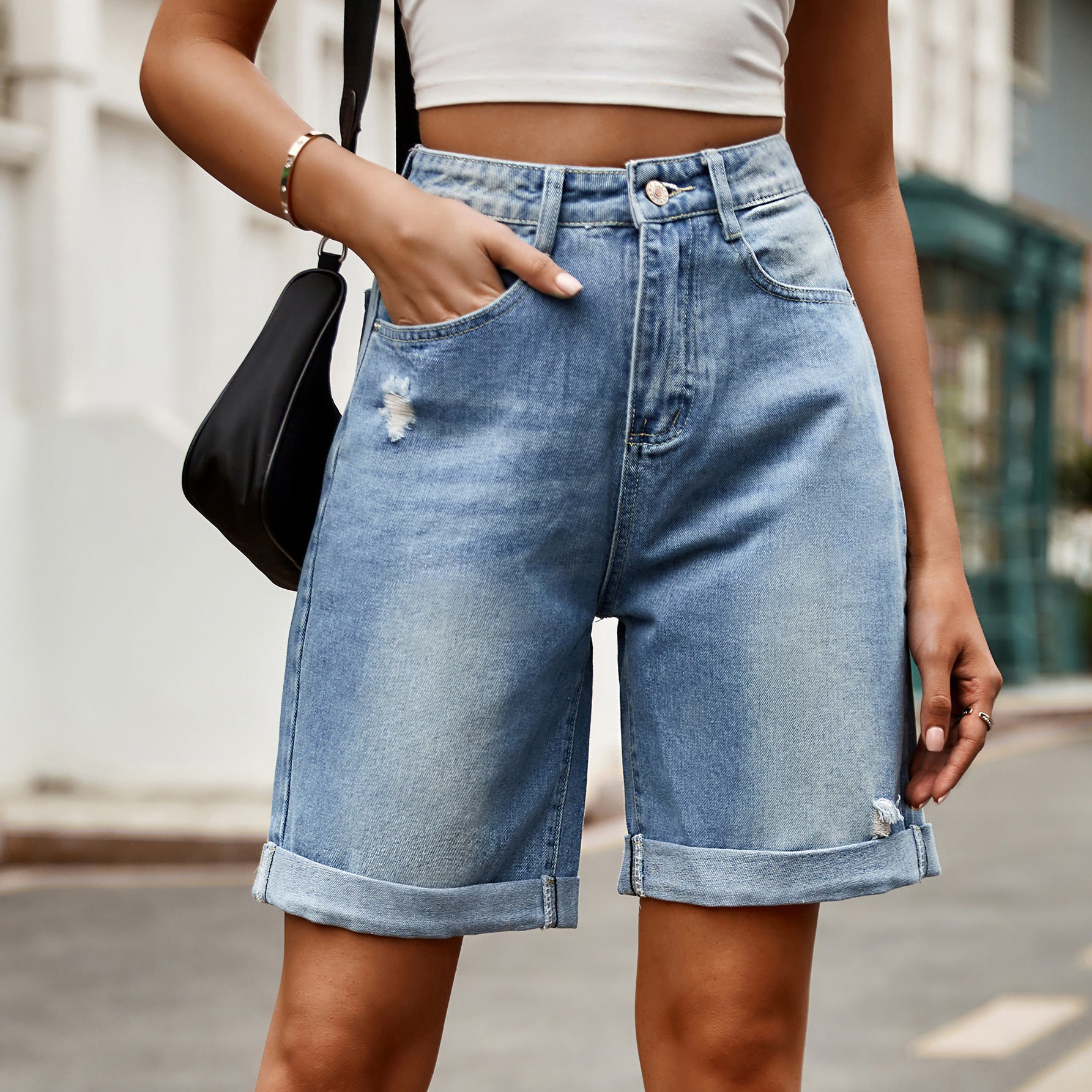 Women's Distressed Hem 5-Point Denim Shorts - Casual Summer Ripped Jean Shorts, Trendy High-Waist Style