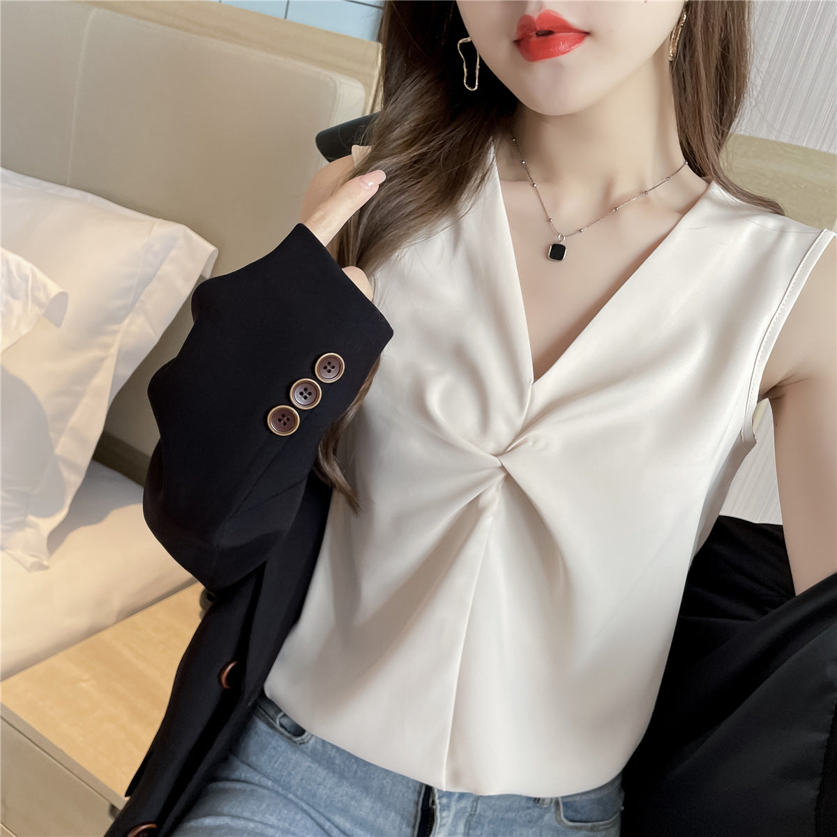 2025 Summer Women's Chiffon V-Neck Camisole - Sleek Suit Innerwear & Effortless Outerwear