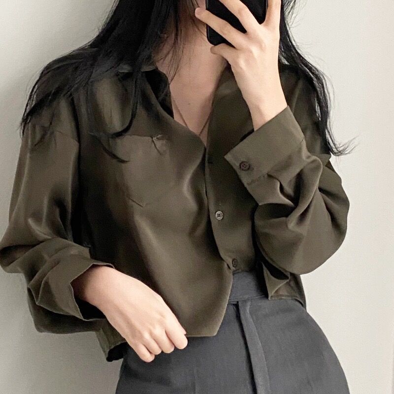 Versatile Lapel Short Top for Women - Niche Design Single-Breasted Shirt