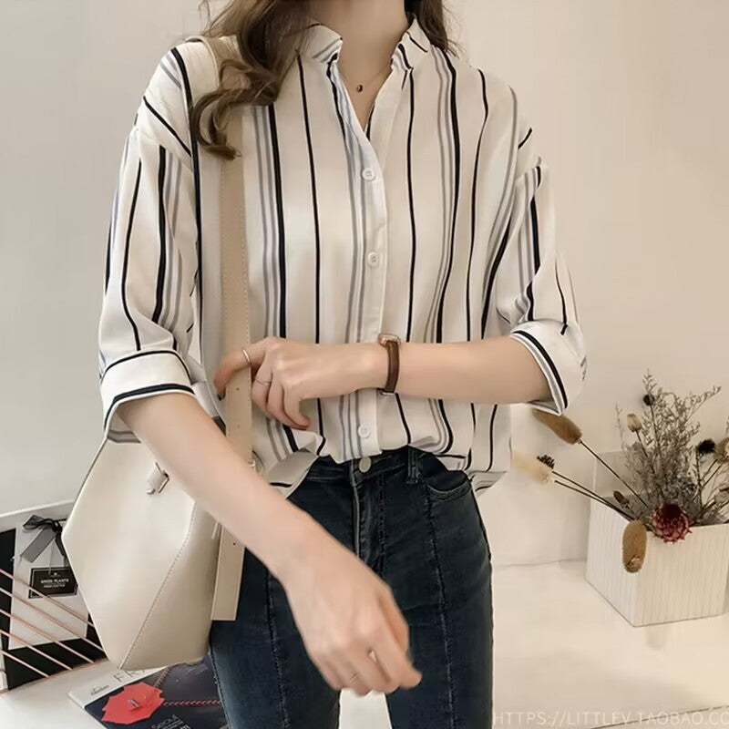 Women's Plus Size Striped V-Neck Three-Quarter Sleeve Loose Fit Top