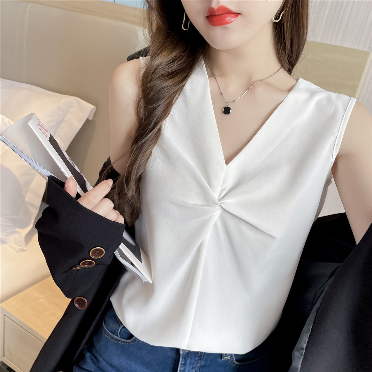 2025 Summer Women's Chiffon V-Neck Camisole - Sleek Suit Innerwear & Effortless Outerwear