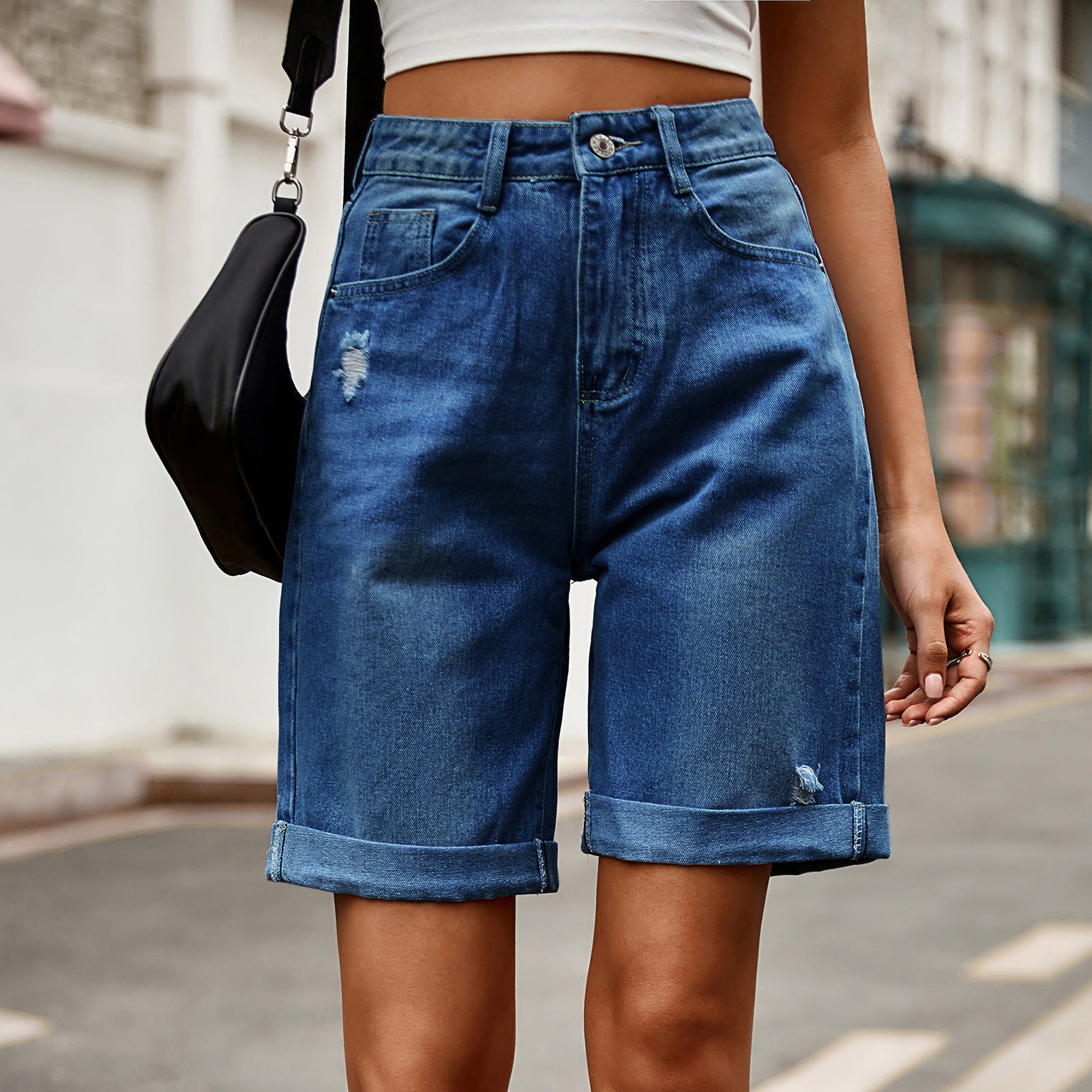 Women's Distressed Hem 5-Point Denim Shorts - Casual Summer Ripped Jean Shorts, Trendy High-Waist Style