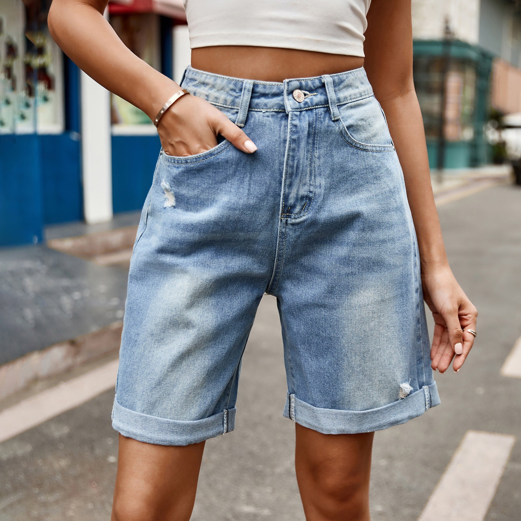 Women's Distressed Hem 5-Point Denim Shorts - Casual Summer Ripped Jean Shorts, Trendy High-Waist Style