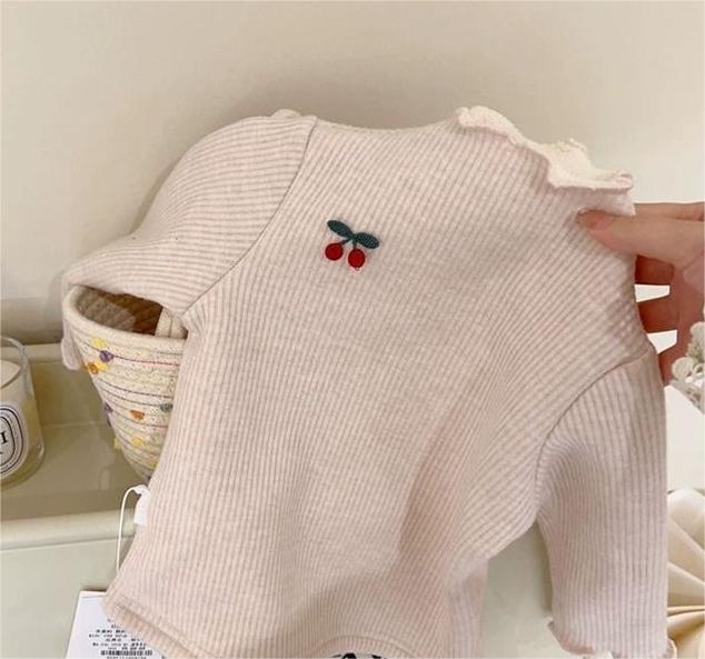 Cozy Fleece-Lined Girl’s Winter Top