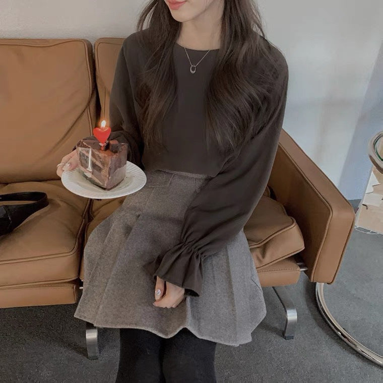 Women's Loose-Fit Trumpet Sleeve Round Neck Solid Color Blouse