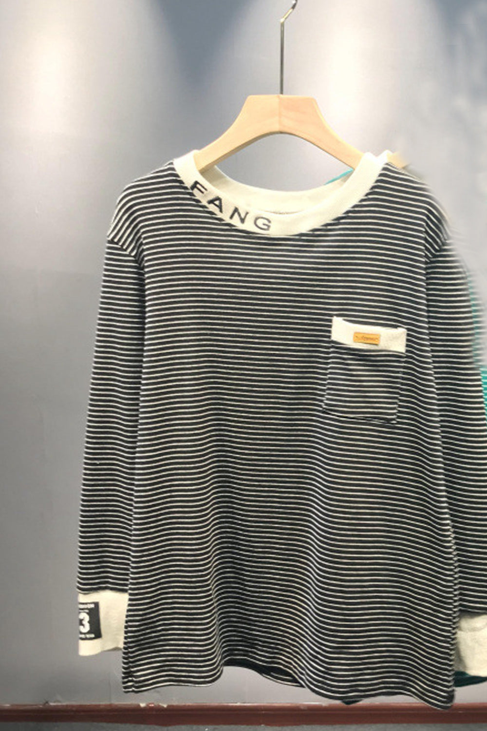 Women Round Neck Comfortable Long Sleeve Striped Pattern Sweatshirt
