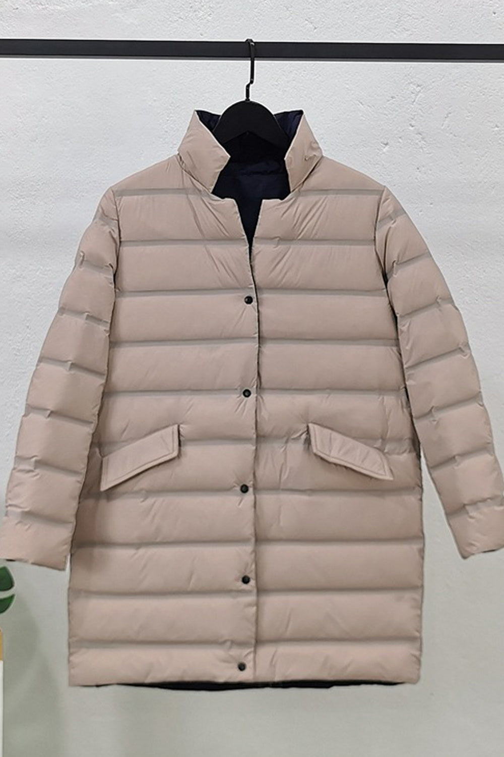 Women Solid Colored Flap Pocket Long Sleeve Stand Collar Padded Jacket