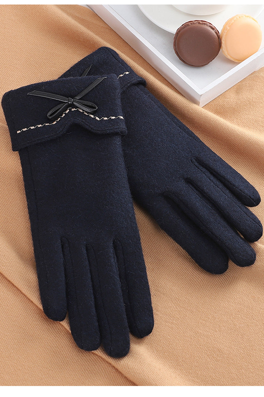 Women Soft Winter Season Casual Solid Pattern Knitted Gloves