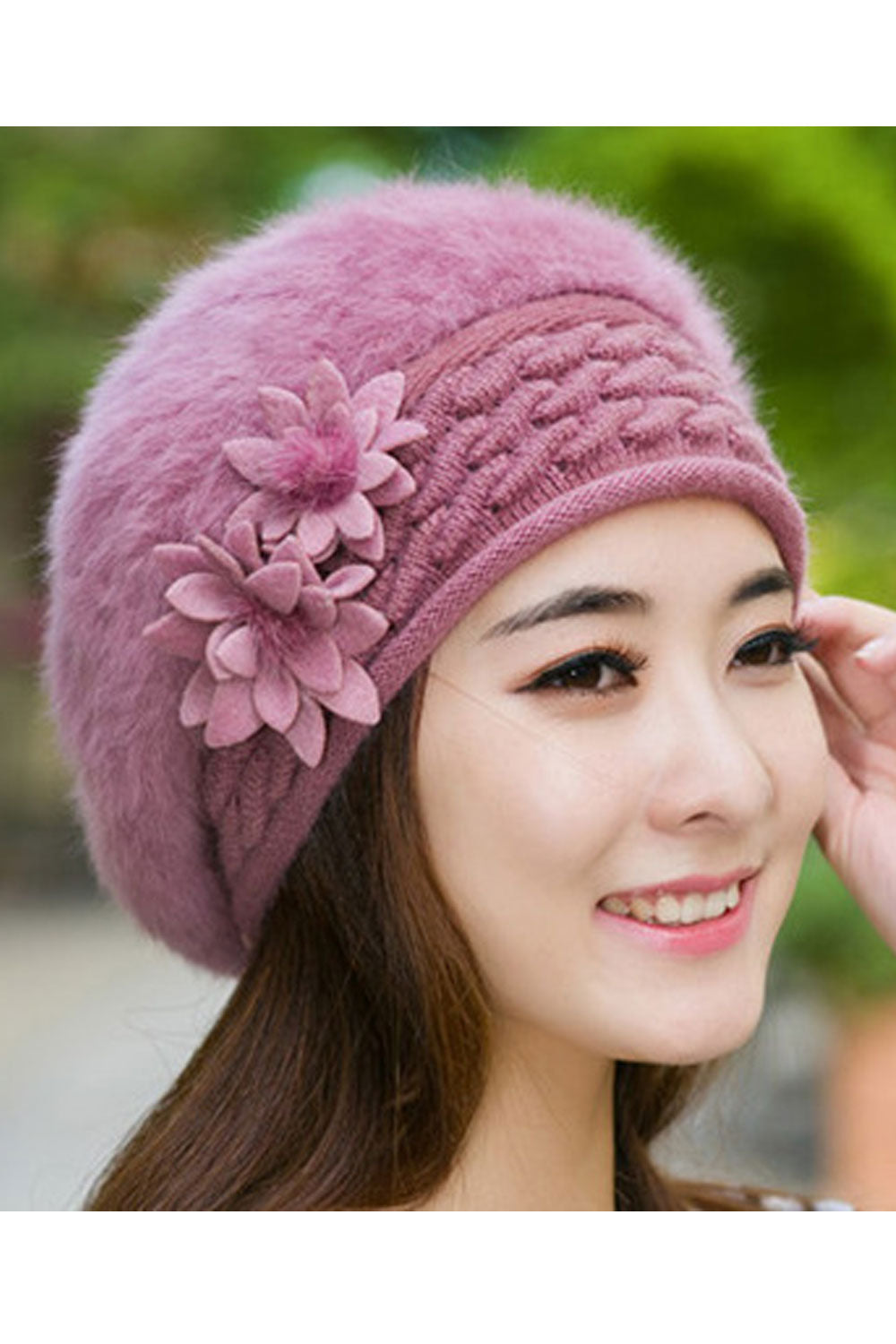 Women Winter Fashion Beautiful Flower Decoration Fleece Beret Hat