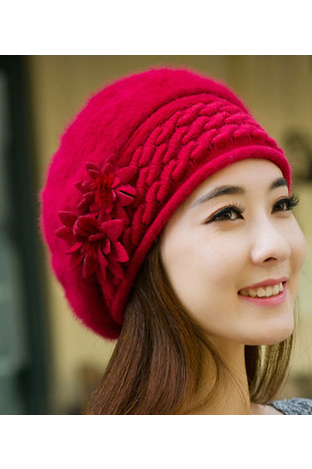 Women Winter Fashion Beautiful Flower Decoration Fleece Beret Hat