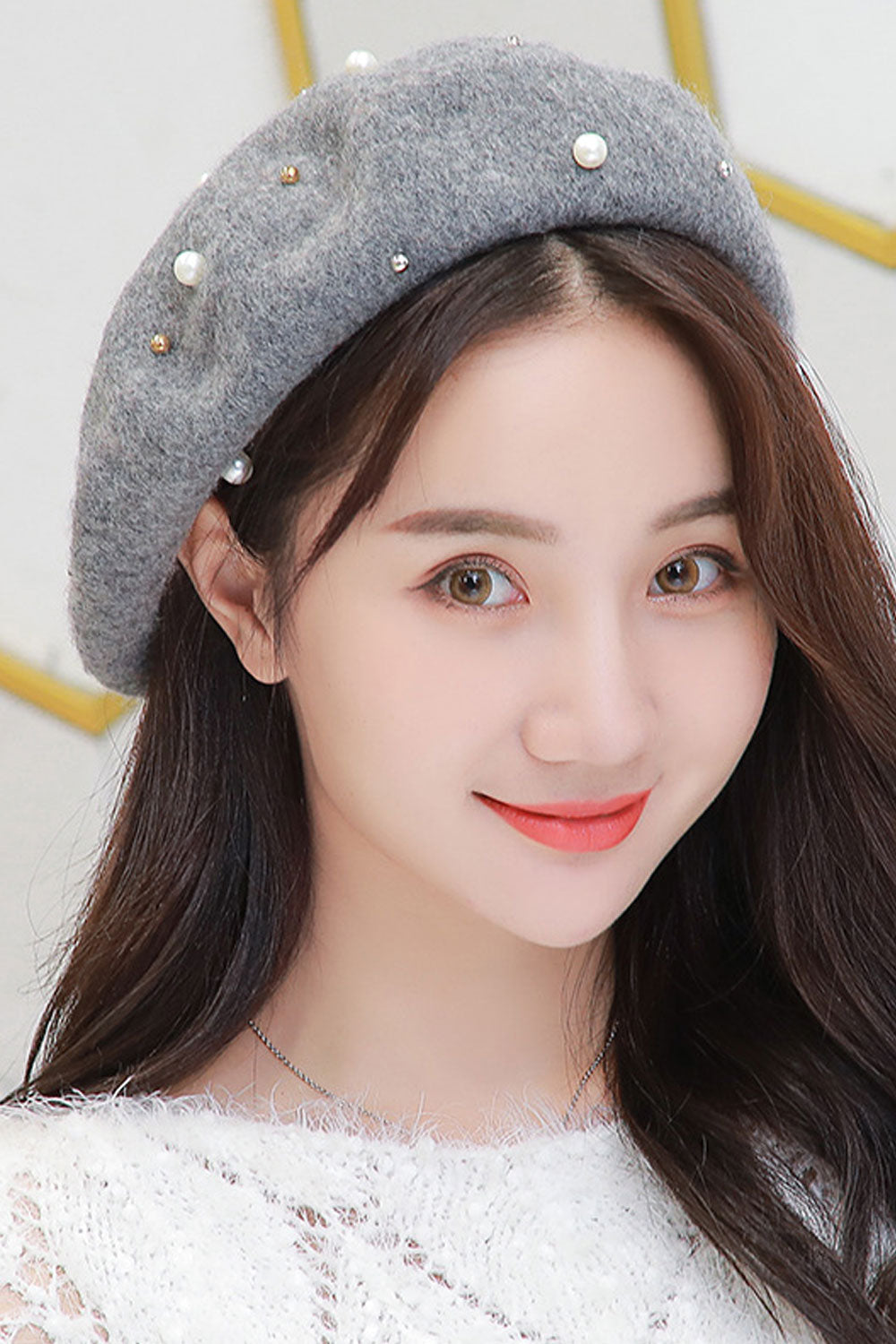 Women Elegant Pearl Decorated Warm Fashion Beret Hat
