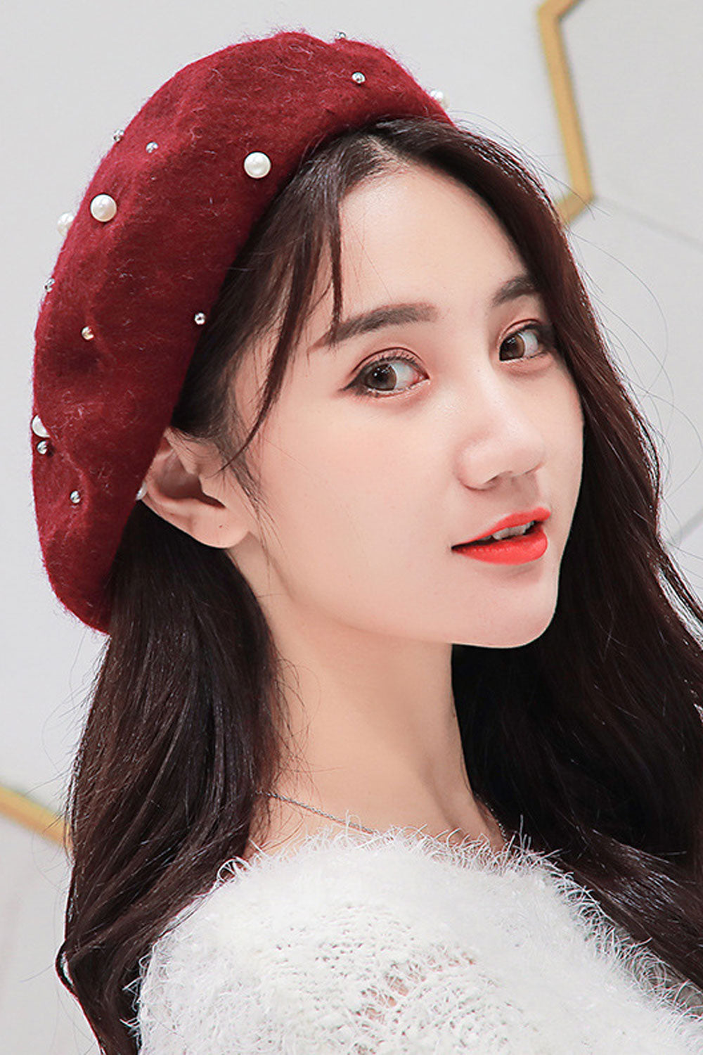 Women Elegant Pearl Decorated Warm Fashion Beret Hat