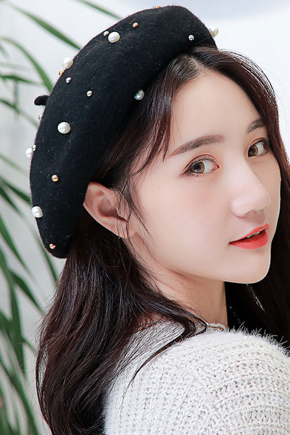 Women Elegant Pearl Decorated Warm Fashion Beret Hat