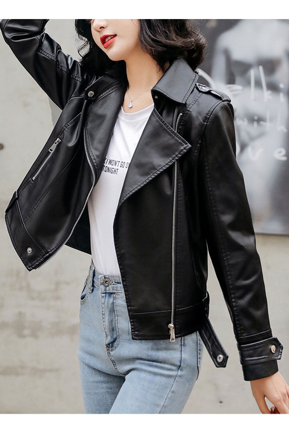 Women Decent Styled Collar Neck Solid Pattern Leather Jacket