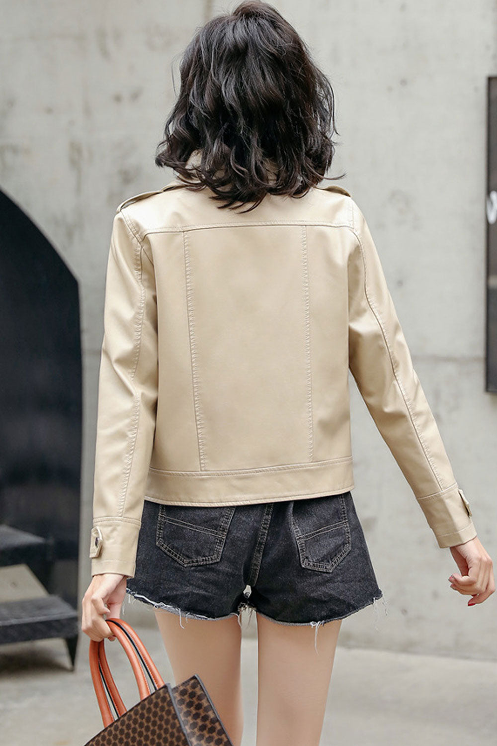 Women Decent Styled Collar Neck Solid Pattern Leather Jacket
