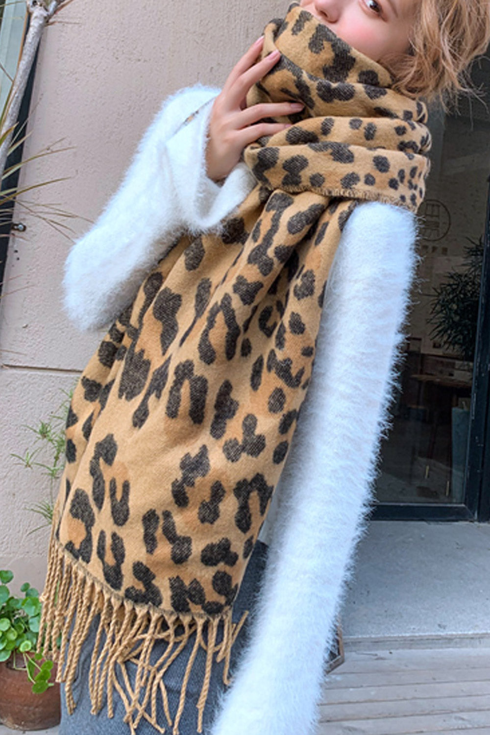 Women Tassel Hem Lovely Printed Pattern Cozy Winter Muffler