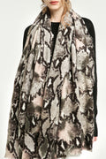 Women Beautiful Warm Casual Winter Season Snake Pattern Muffler