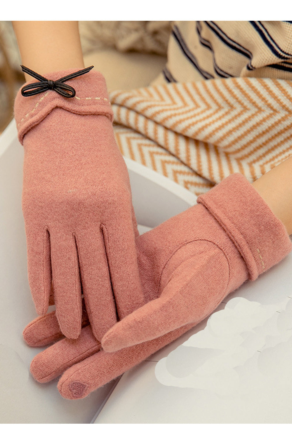 Women Cute Ribbon Attached Casual Fashionable Soft Knitted Gloves