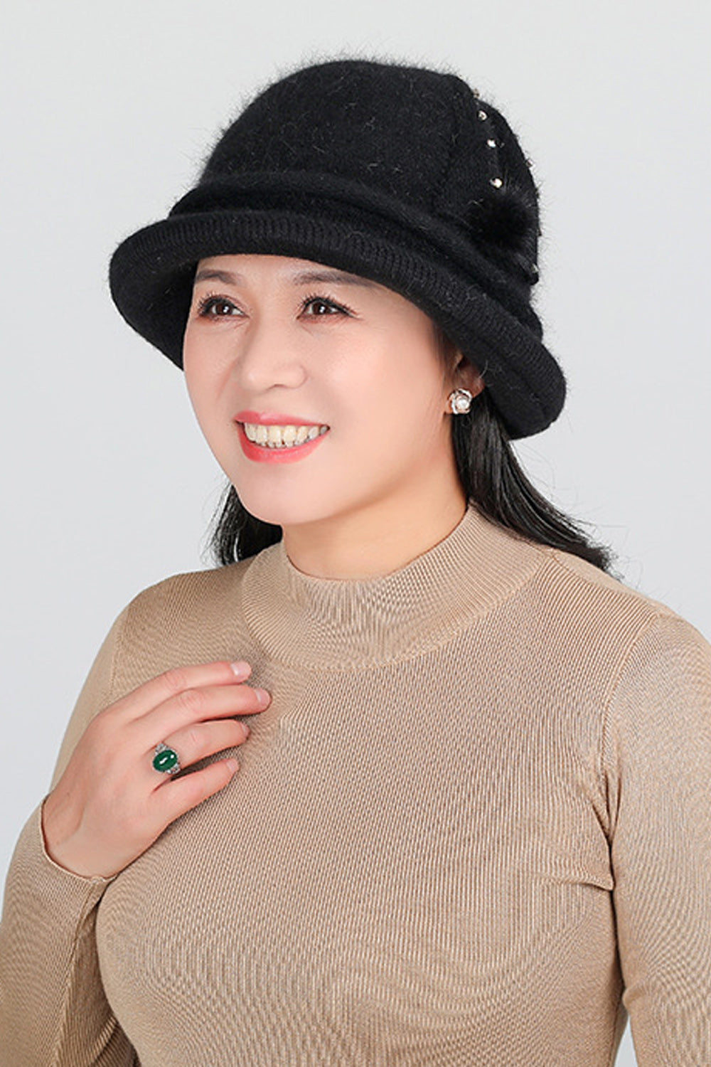 Women Dome Style Solid Pattern Magnificent Winter Knitted Hat