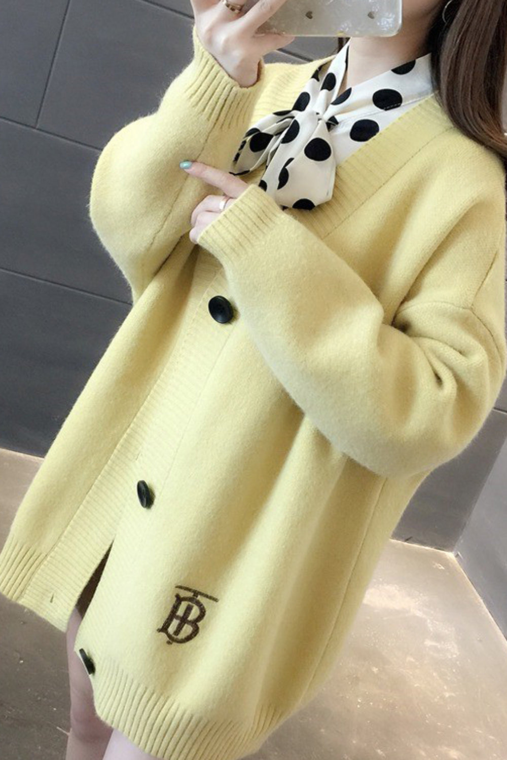 Women Cozy Long Sleeve Winter Season Pretty Cardigan