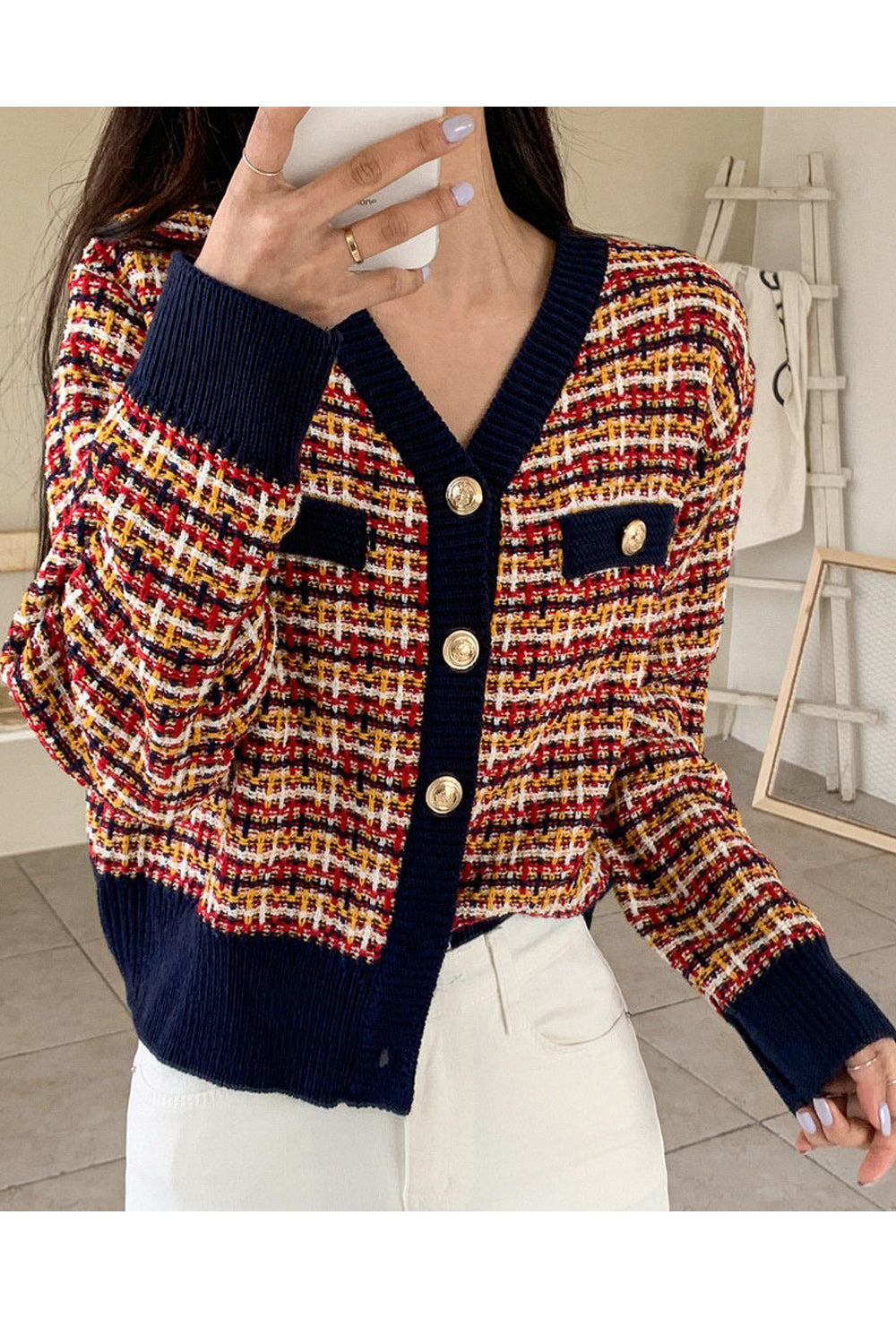 Women V-Neck Classy Plaid Pattern Button Closure Thick Cardigan