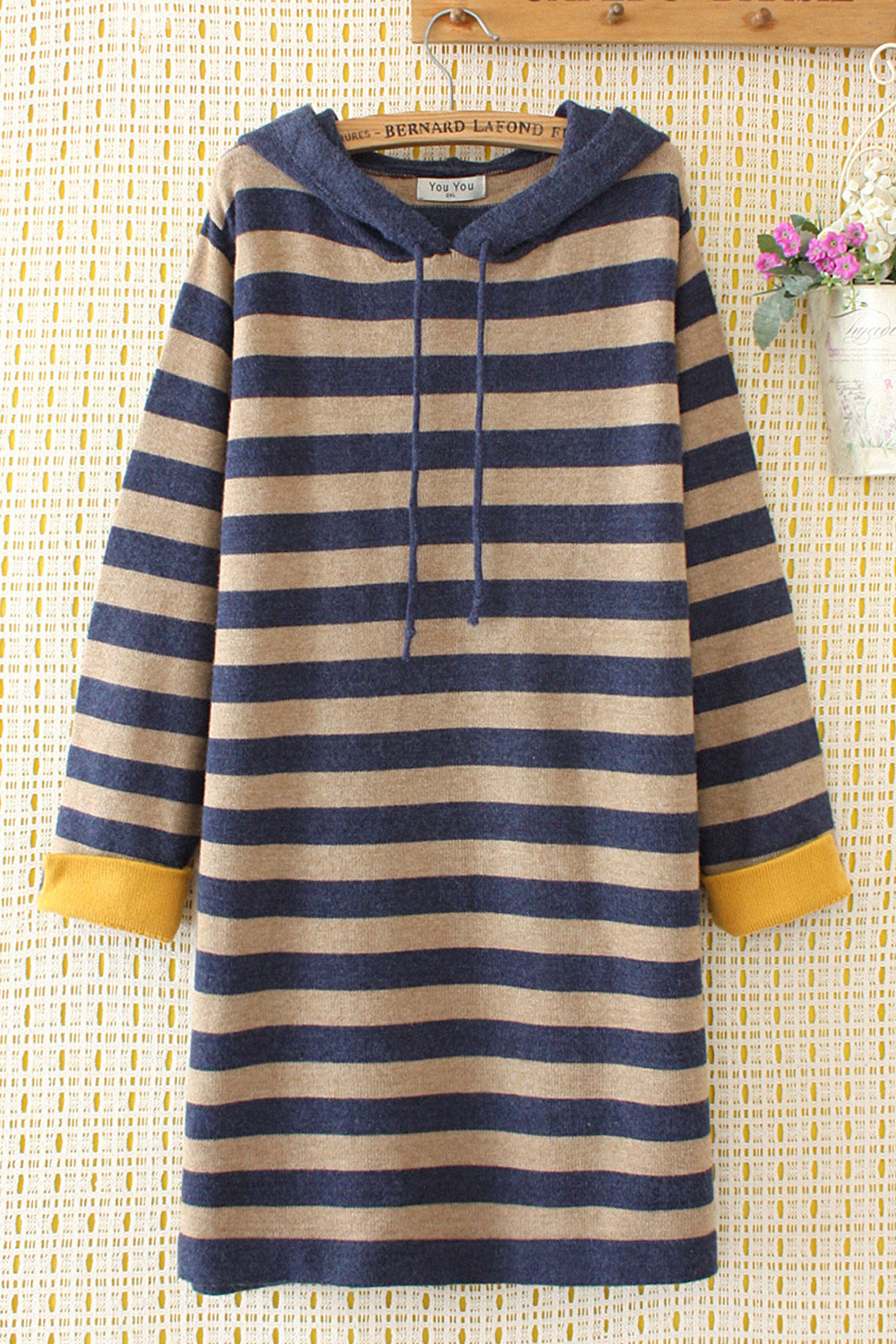 Women Mid Length Striped Pattern Casual Stylish Hoodie