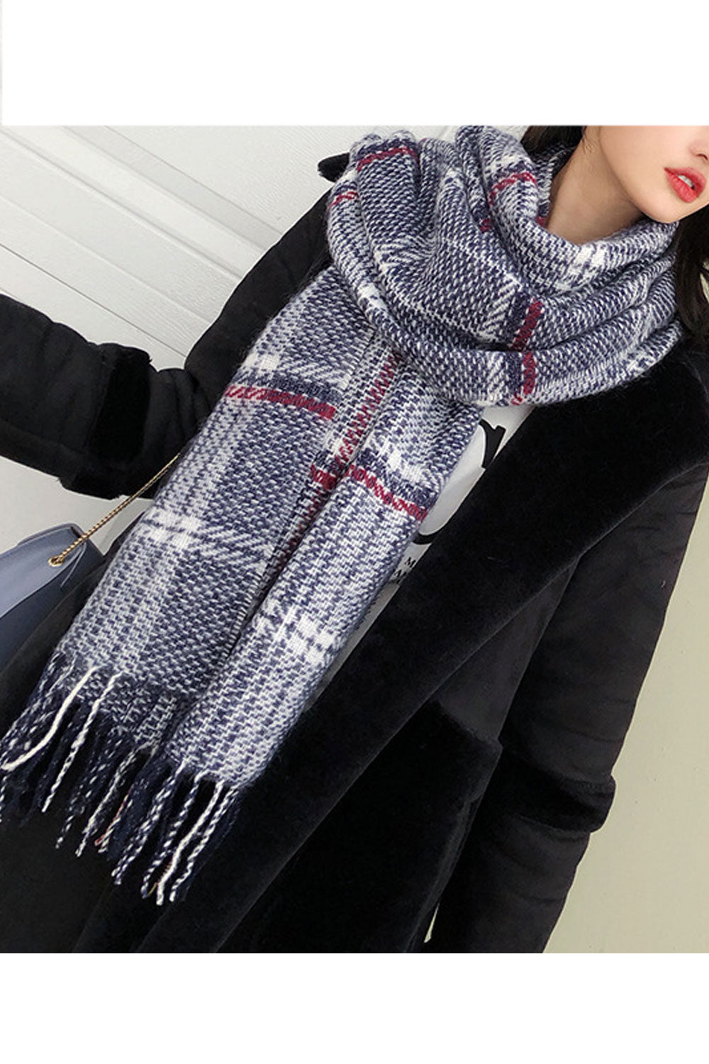 Women Plaid Pattern Comfortable Soft Tassel Decorated Winter Muffler