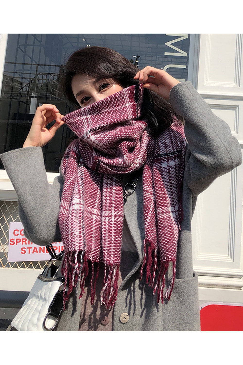Women Plaid Pattern Comfortable Soft Tassel Decorated Winter Muffler