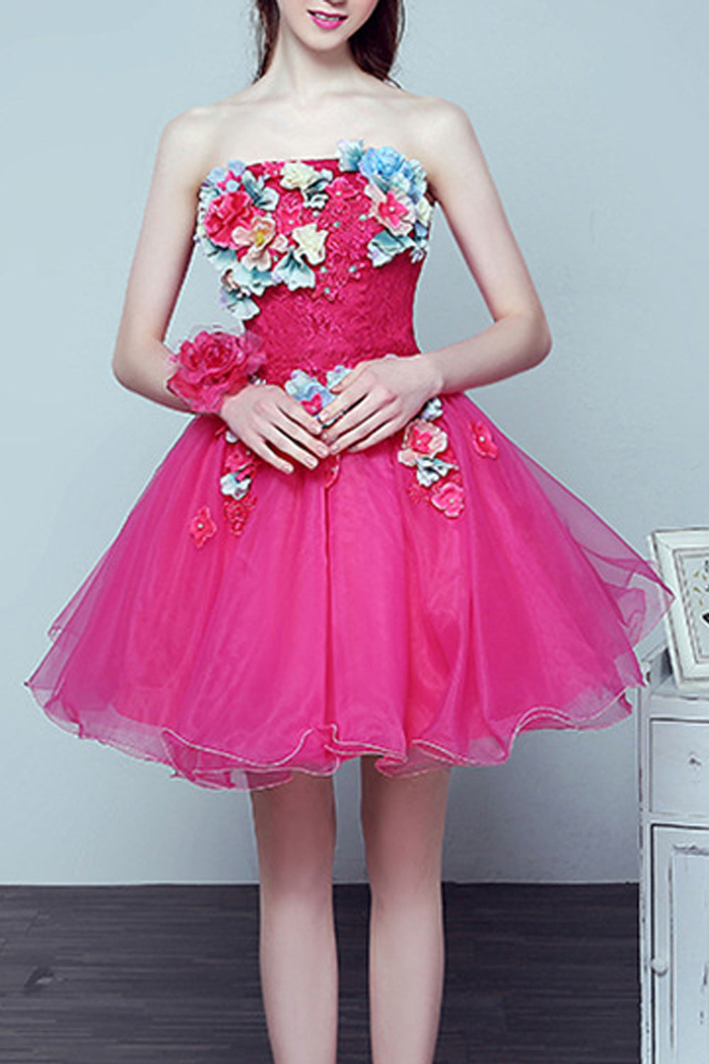 Women Pretty Flower Decorated Short Thin Skirt Evening Dress