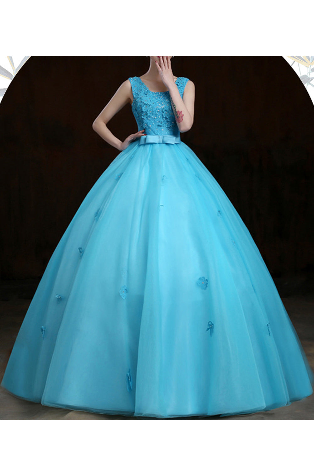 Women Round Neck Sleeveless Style Solid Pattern Ball Gown Wedding Dress