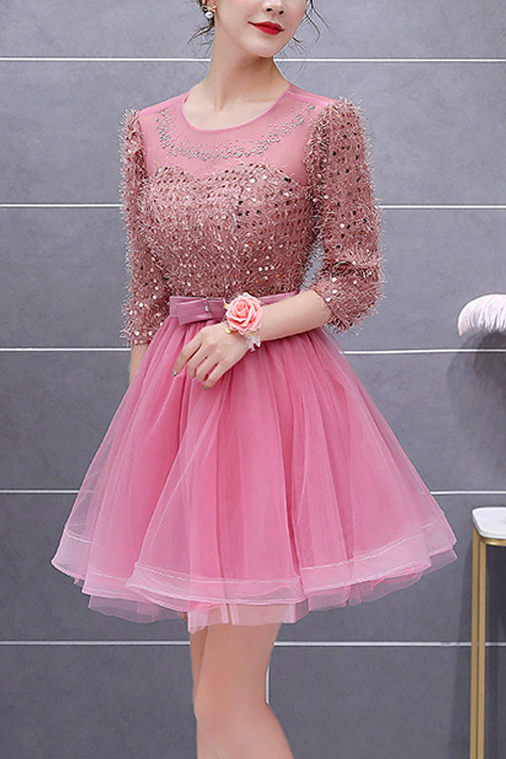 Women Easy Round Neck Shiny Sequins Decorated Half Sleeve Comfy Evening Dress