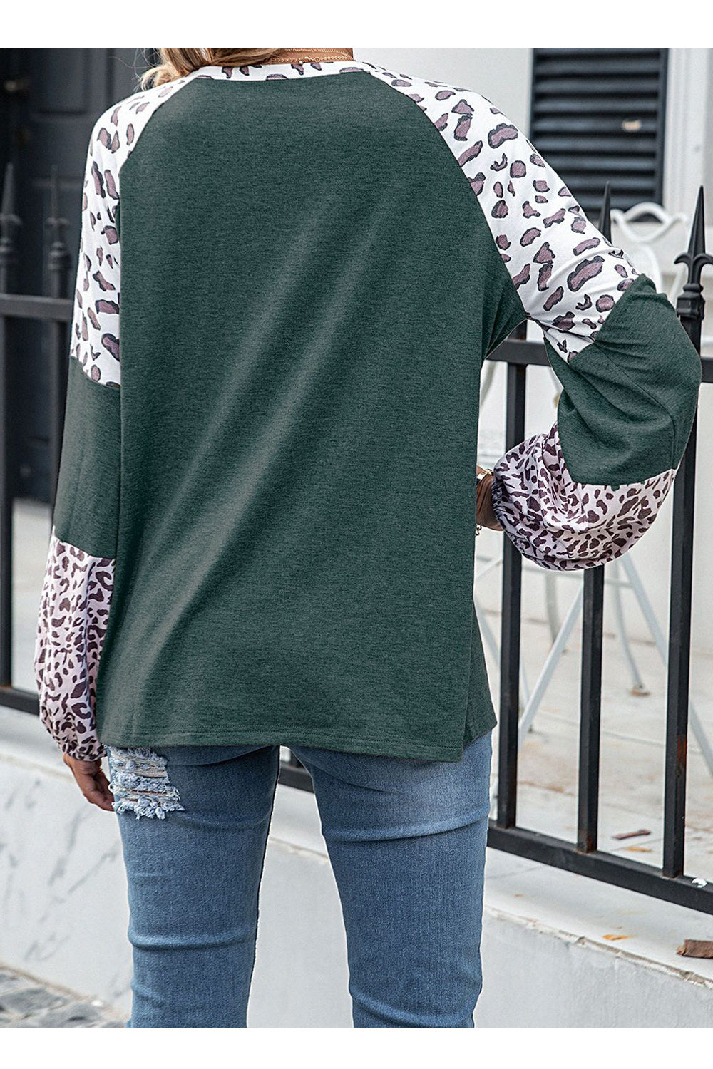 Women Round Neck Long Sleeve Beautiful Printed Pattern Lovely Sweater