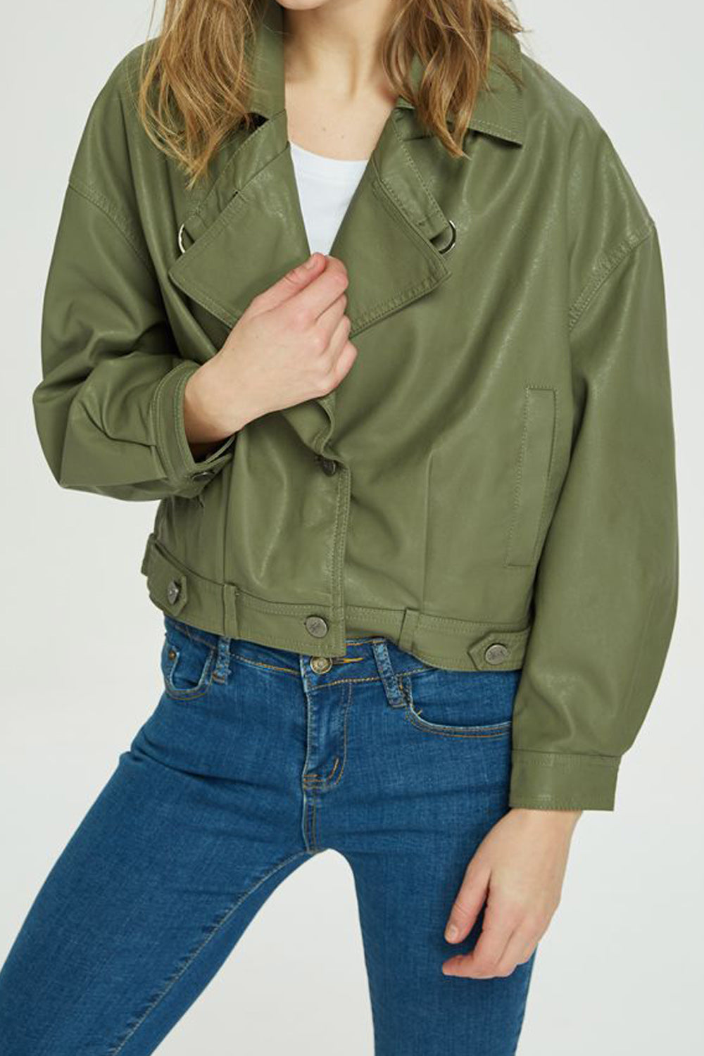 Women Button Closure Long Sleeve Loose Collar Neck Side Pockets Comfy Warm Solid Pattern PU Leather Jacket
