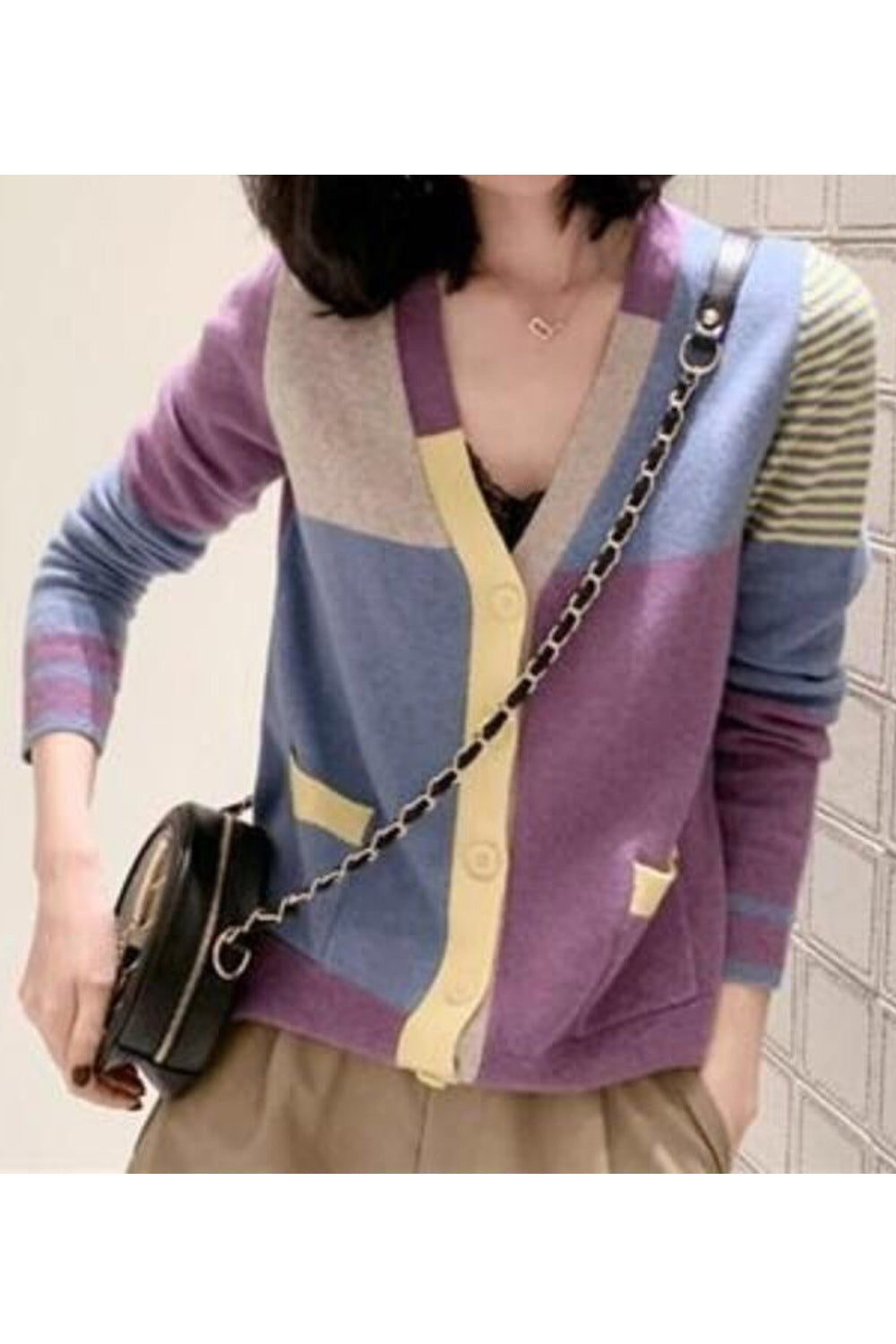 Women Magnificent Plaid Pattern Long Sleeve Button Closure V-Neck Lovely Thick Cardigan