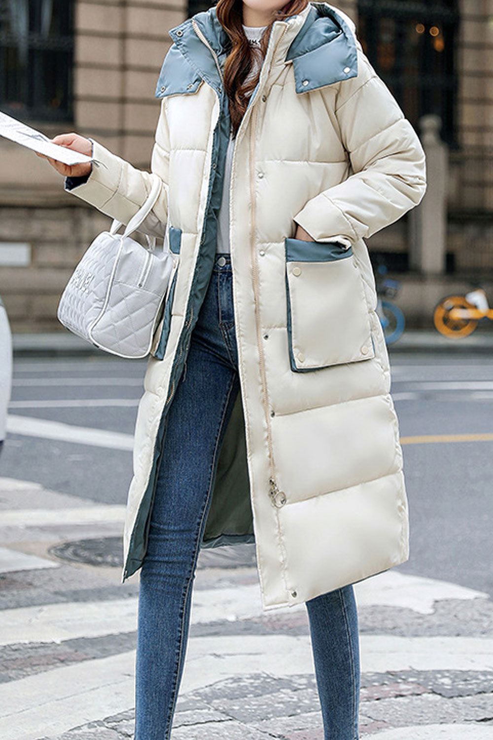 Women Modish Hooded Neck Thick Long Sleeve Mid Length Comfy Winter Solid Pattern Flap Pocket Casual Padded Jacket