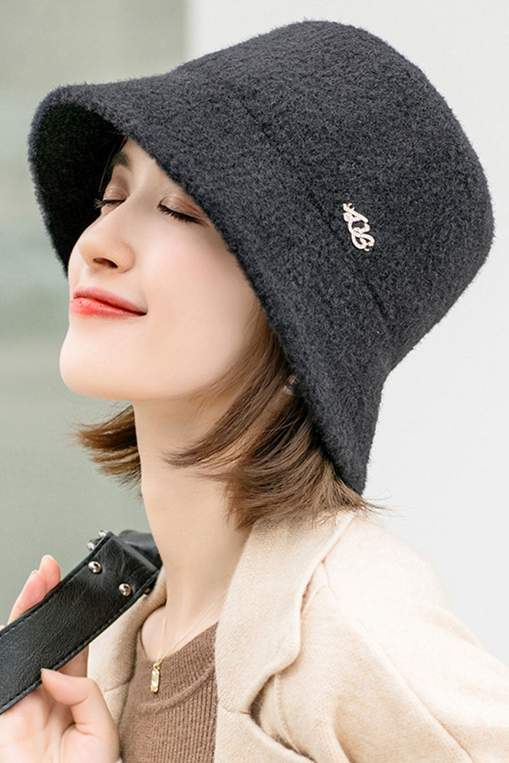 Women Magnificent Ear Protection Solid Pattern Beret Hat