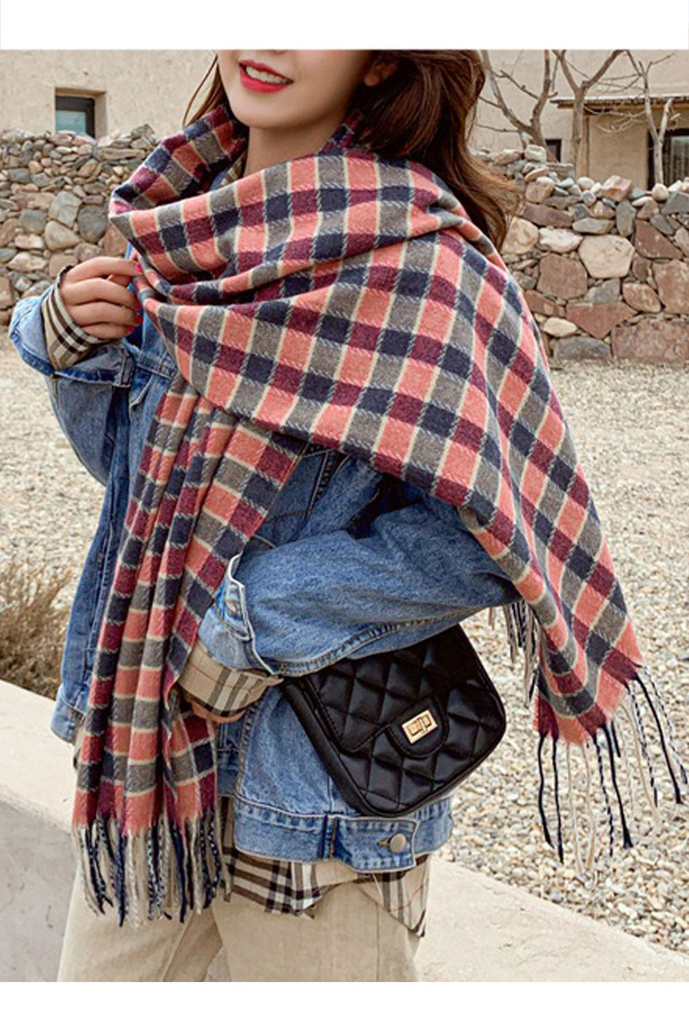 Women Plaided Pattern Cozy Fashionable Tassel Decorated Muffler