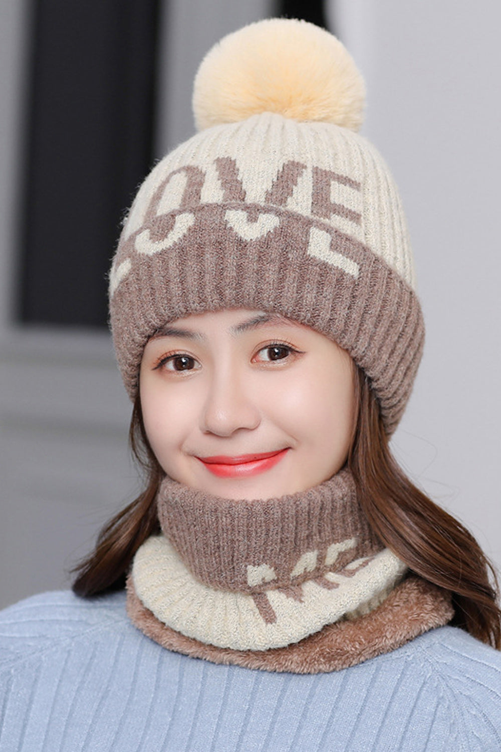 Women Fabulous Letter Pattern Cozy Knitted Hat