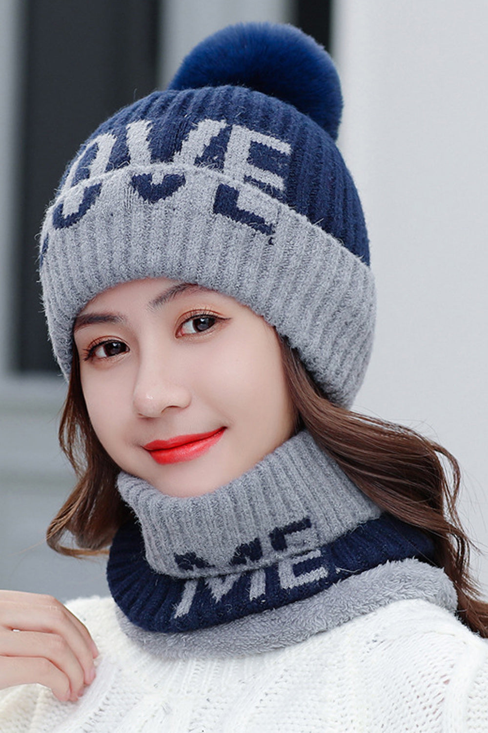 Women Fabulous Letter Pattern Cozy Knitted Hat