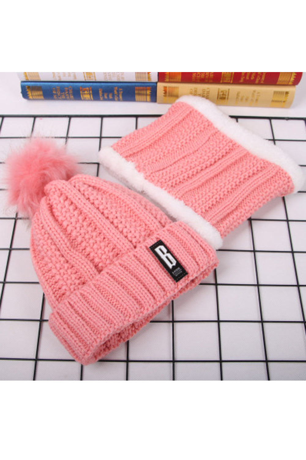 Women Classy Solid Pattern Thick Breathable Knitted Hat