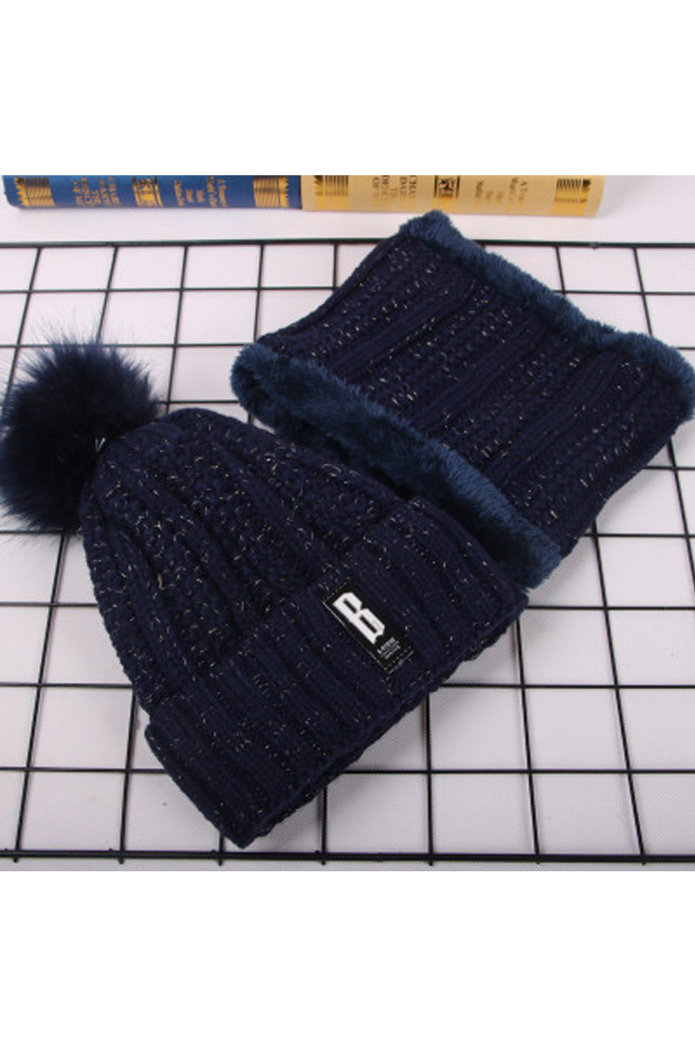 Women Classy Solid Pattern Thick Breathable Knitted Hat
