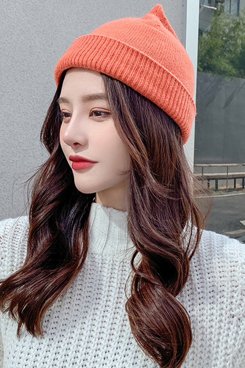 Women Classy Solid Pattern Stylish Winter Knitted Hat