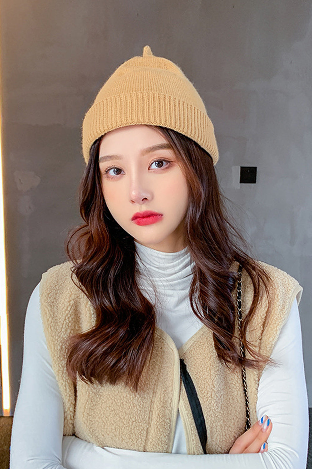Women Classy Solid Pattern Stylish Winter Knitted Hat