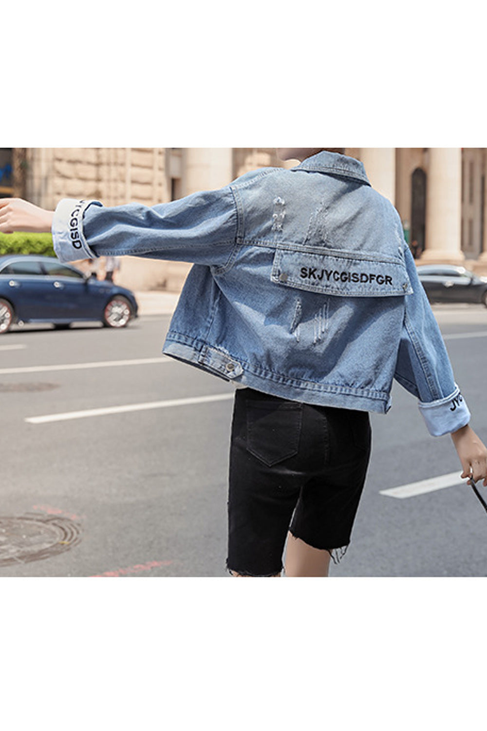 Women Beautiful Collar Neck Pocket Styling Long Sleeve Loose Breathable Trendy Denim Jacket
