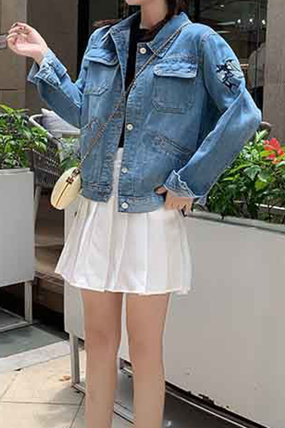 Women Stylish Embroidery Long Sleeve Awesome Collar Neck Denim Jacket