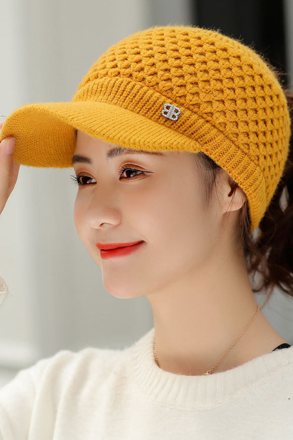 Women Pretty Solid Pattern Magnificent Thick Knitted Hat