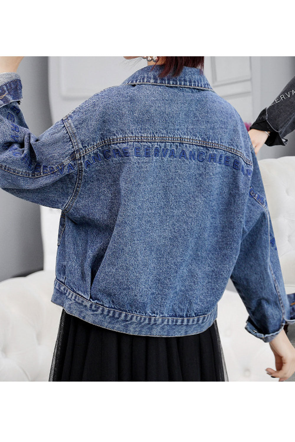 Women Solid Colored Modern Loose Long Sleeve Stylish Collar Neck Denim Jacket