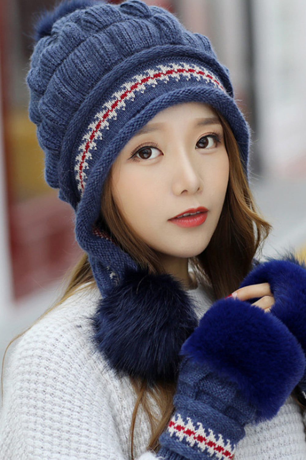 Women Magnificent Solid Colored Hair Ball Attached Soft Knitted Hat