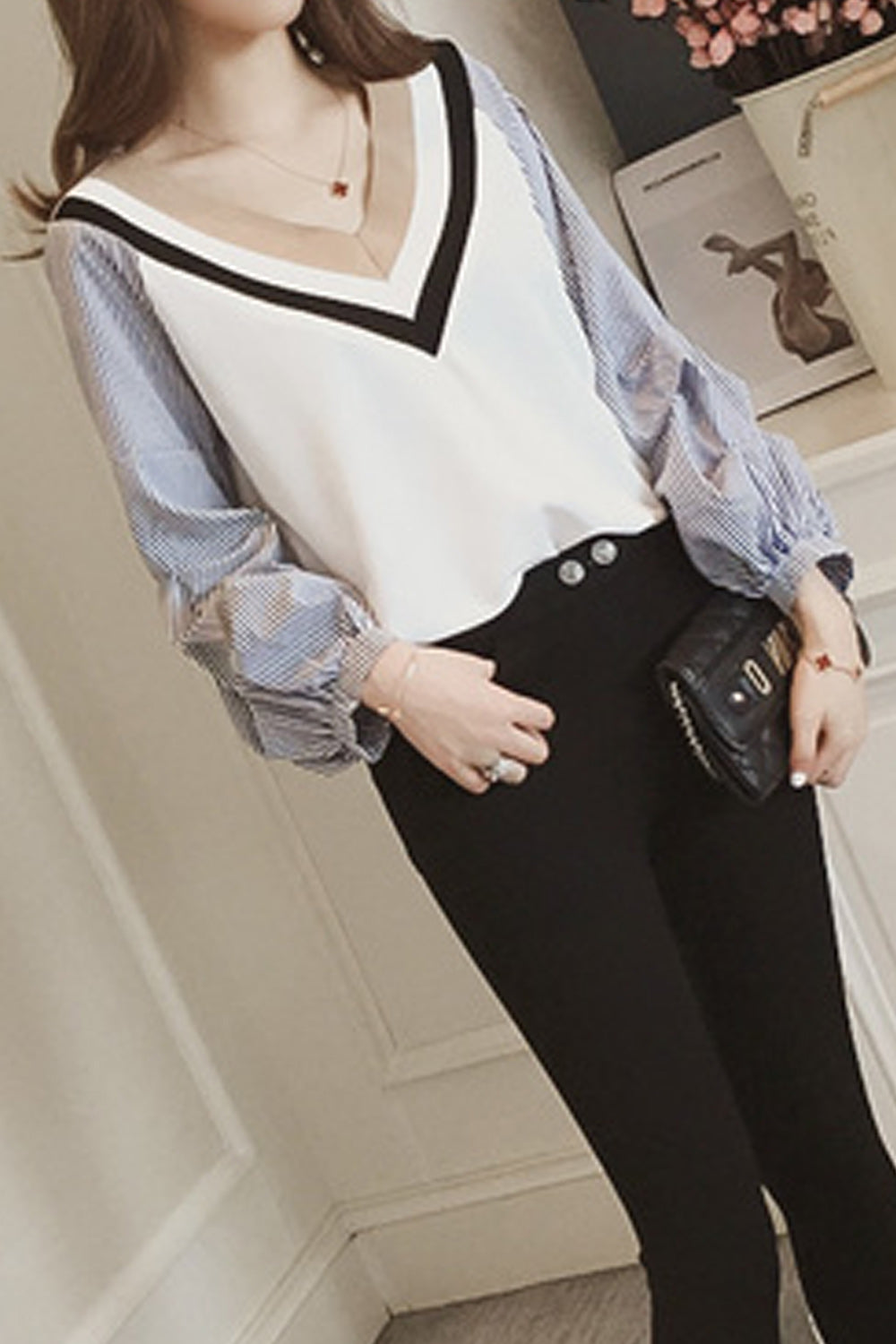 Women Soft & Thin Long Sleeve Easy V-Neck Delightful Striped Pattern Pullover Summer Convenient Shirt