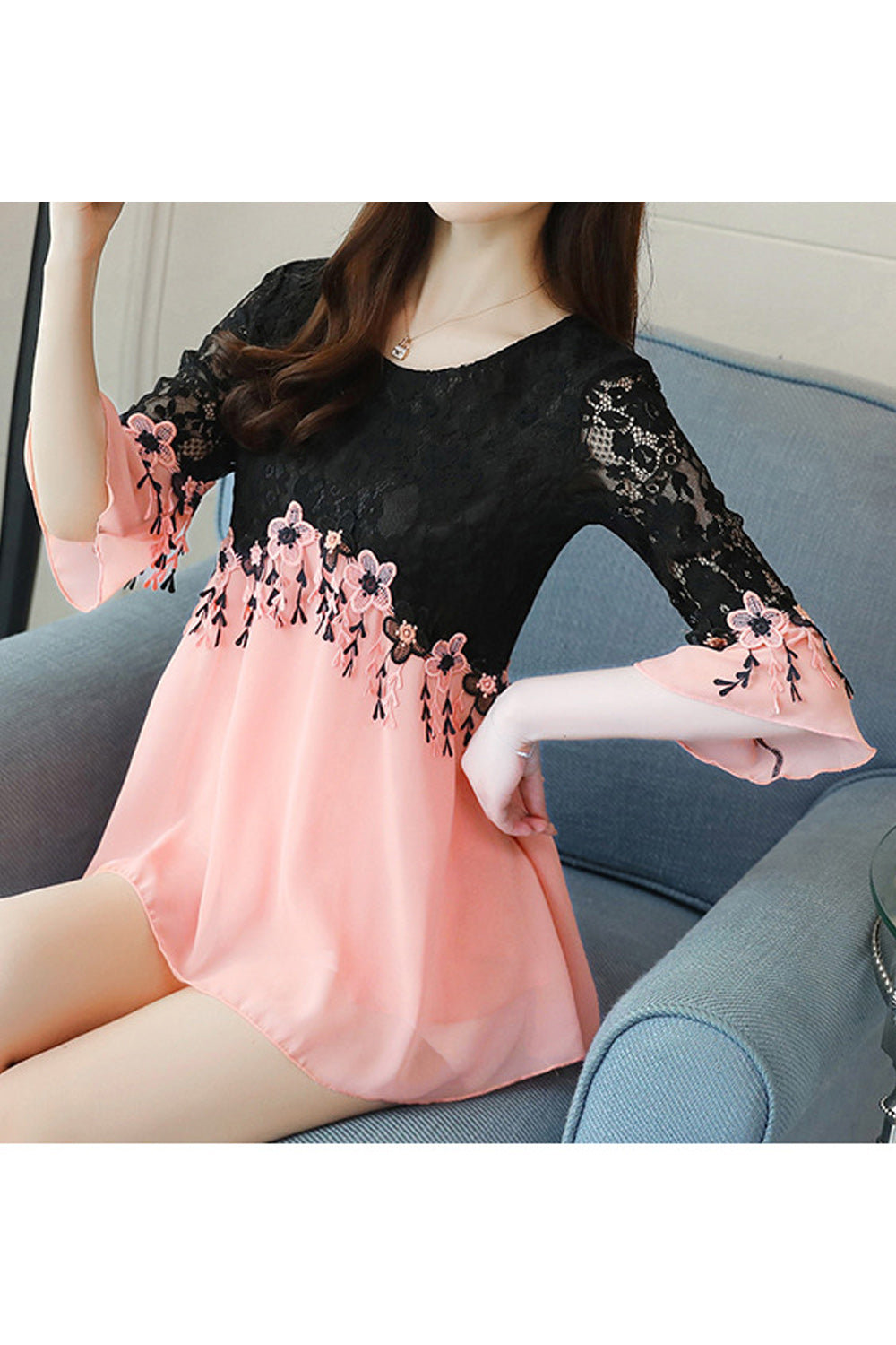 Women Sophisticated Lace Pattern Relaxed Round Neck Elbow Sleeve Pullover Casual Shirt